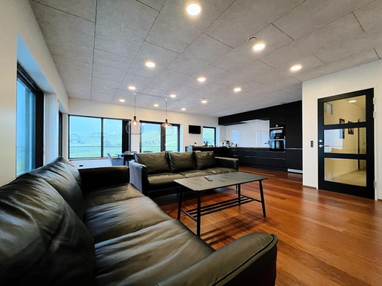 Stunning Ocean View Penthouse Apartment Oravik Kültér fotó