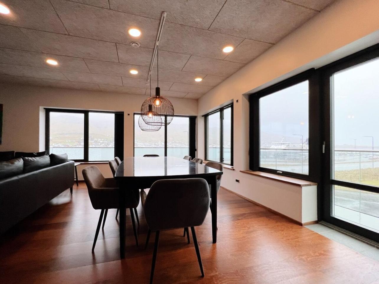 Stunning Ocean View Penthouse Apartment Oravik Kültér fotó